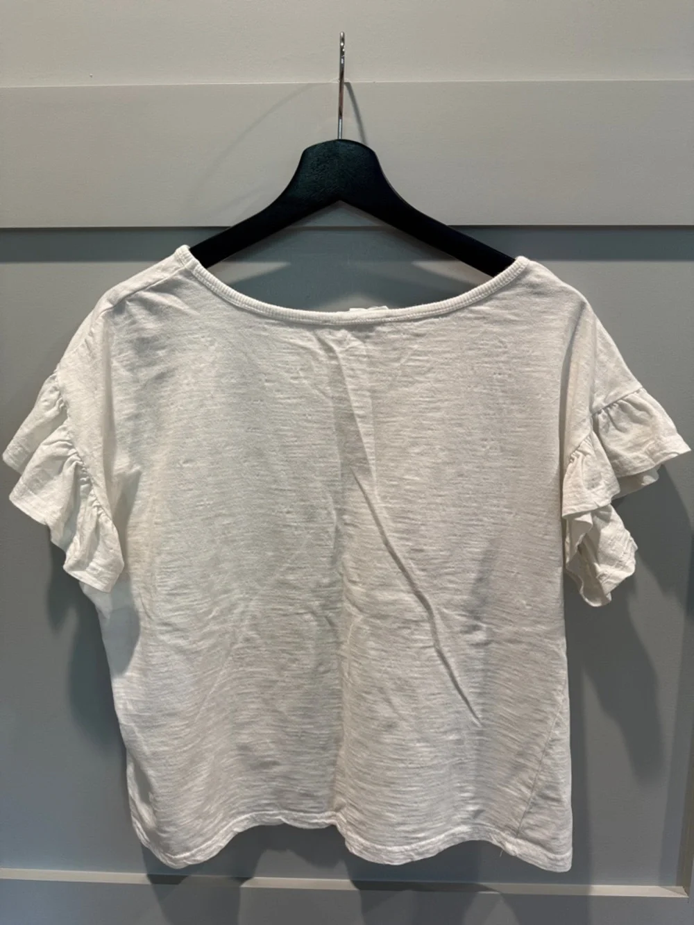 Jane and Delancey White Ruffle Sleeve Tee - Picture 2 of 4